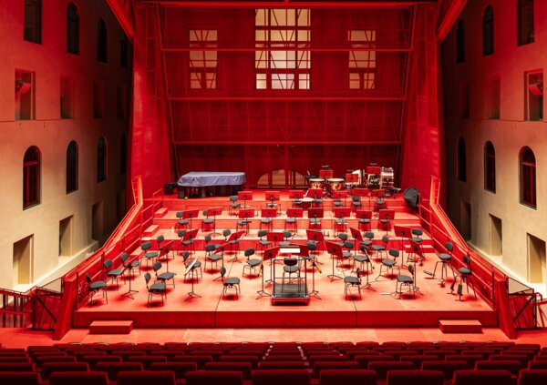 Mezi 11 nominacemi z Česka najdeme také rekonstrukci Císařských lázní na multifunkční sál. | © Nadace ABF 