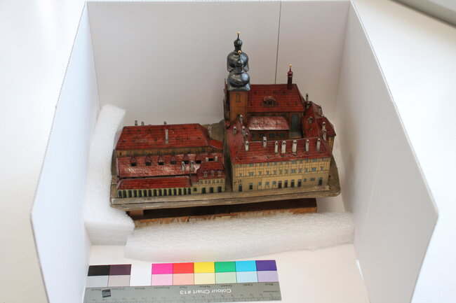 Způsob uložení částí modelu v krabici | © Muzeum Prahy