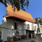 Kostel Povýšení sv. Kříže z roku 1603 patří se souborem renesančních náhrobníků k nejcennějším památkám svého druhu na Moravě. | © Lucie Krčmářová 