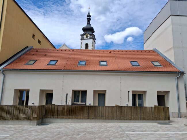 Zrekonstruovaný objekt Staré pošty slouží nyní především k bydlení. | © Zbyněk Konvička