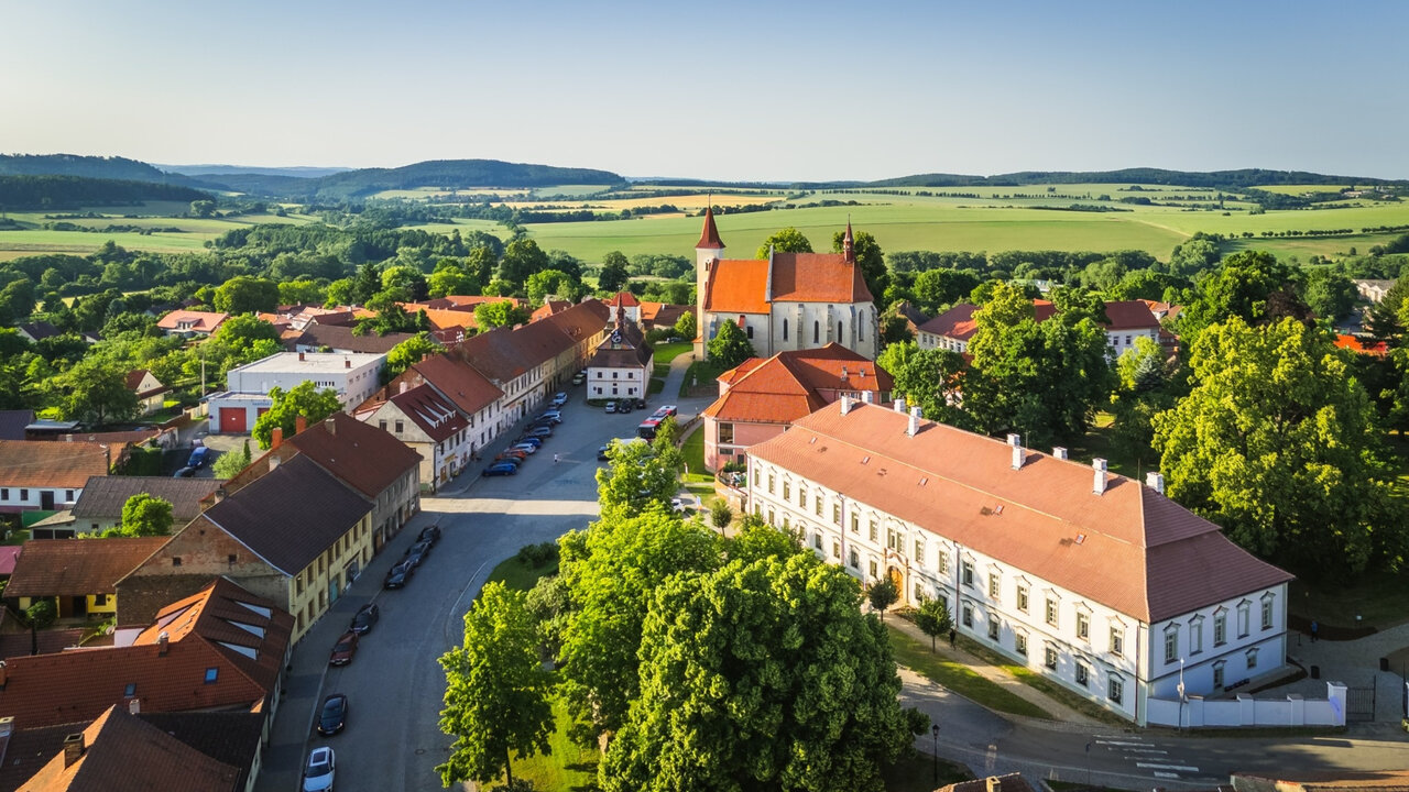 Aktuální pohled na zámek z ptačí perspektivy | © Zámek Načeradec