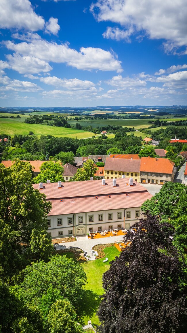 Městečko leží ve zvlněném terénu | © Zámek Načeradec