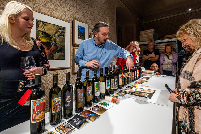 Český Krumlov, Palác ilustrace – příležitostné večerní kurátorské prohlídky expozic i depozitáře s ředitelem Ivem Janouškem | © Lubor Mrázek