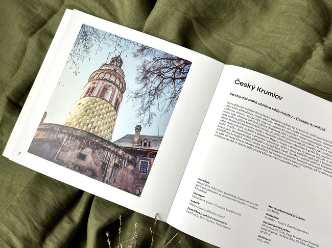 Jedna z kapitol se věnuje také restaurátorskému projektu Václava Girsy, obnově zámecké věže v Českém Krumlově.  | © Barbora Hromádková