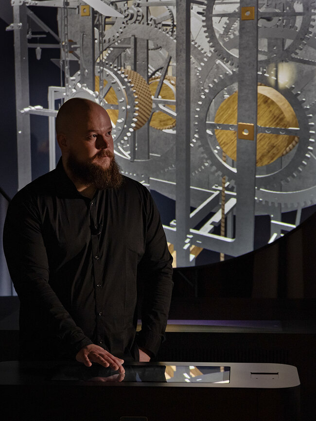 Hodinový stroj se skládá z více než 750 hlavních dílů. | © CESNET, z. s. p. o.