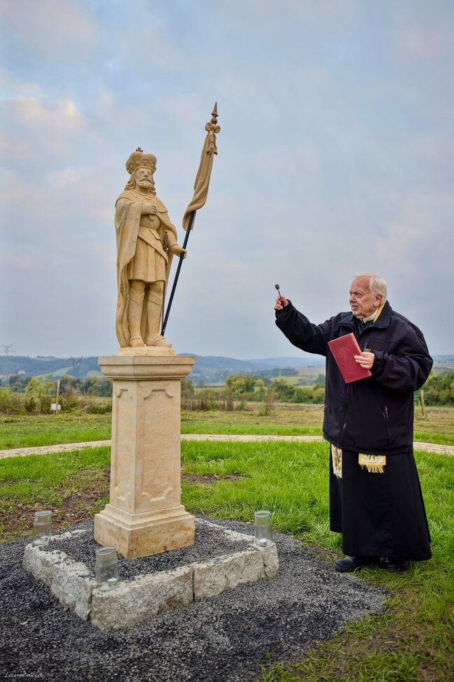 Svěcení kamenné sochy sv. Václava | © Laurencia Helásková