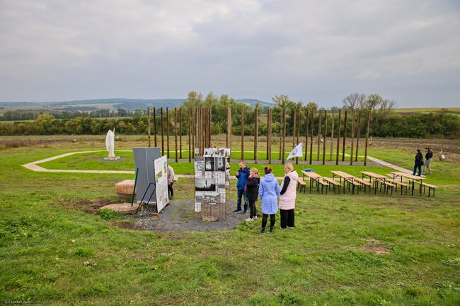 Informační tabule u příležitosti slavnostního otevření | © Laurencia Helásková
