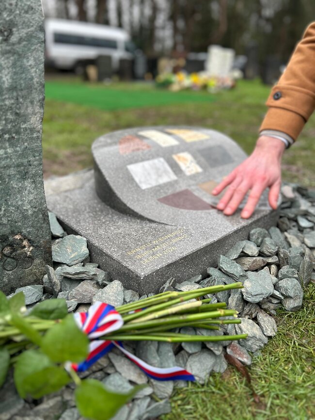 Pomník tvoří kousky kamenů z architektových prvorepublikových brněnských staveb. | © Národní památkový ústav