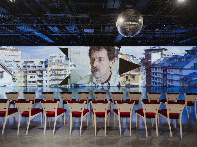 Výstava DEVADE: Architektura Prahy mezi přísností a diskotékou je k vidění v Centru architektury a městského plánování. | © Centrum architektury a městského plánování