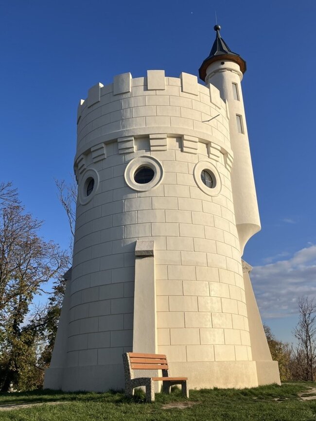 Obnovený vodojem v Bernolákove, který dnes slouží pro turisty jako rozhledna. | © Obec Bernolákovo