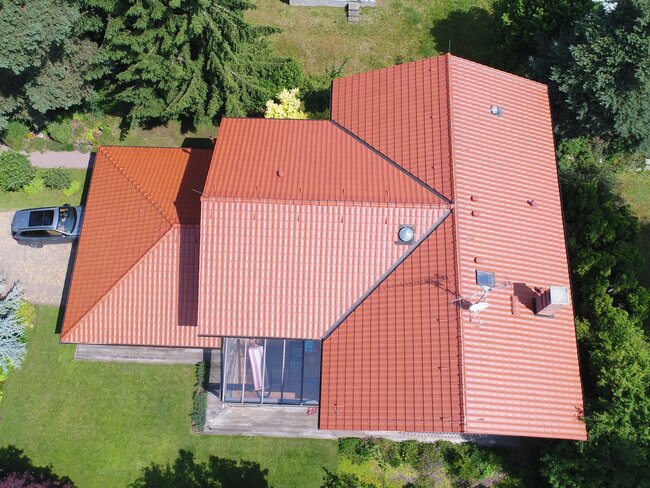 Rodiné domy a obytné stavby - Stanislav Čečil - Rekonstrukce střechy rodinného domu v Klánovicích | ©  Stanislav Čečil