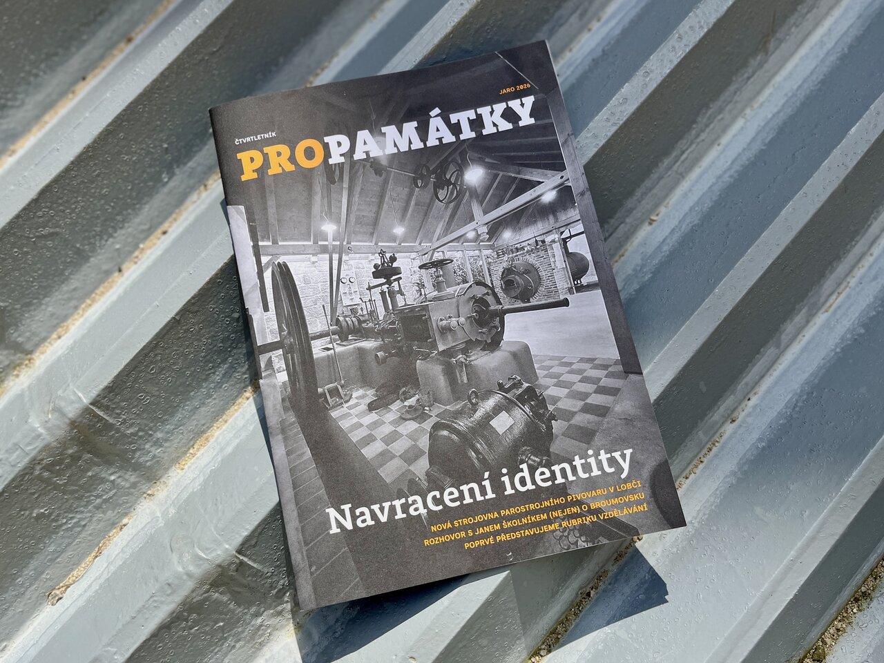 Obálka jarního časopisu PROPAMÁTKY 2026 | © Barbora Hromádková
