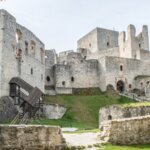 Pohled z jedné obranné bašty do Velkého nádvoří hradu | © Archiv Státního hradu Rabí