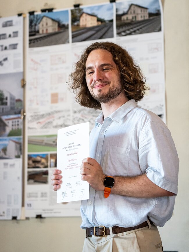 Čestné uznání: Nádražní budovy Plaňany, Zásmuky a Kouřim  – Vojtěch Suchan, Diplomová práce, Atelier Efler, LS 2026 | © Fakulta architektury ČVUT - Ryszawy