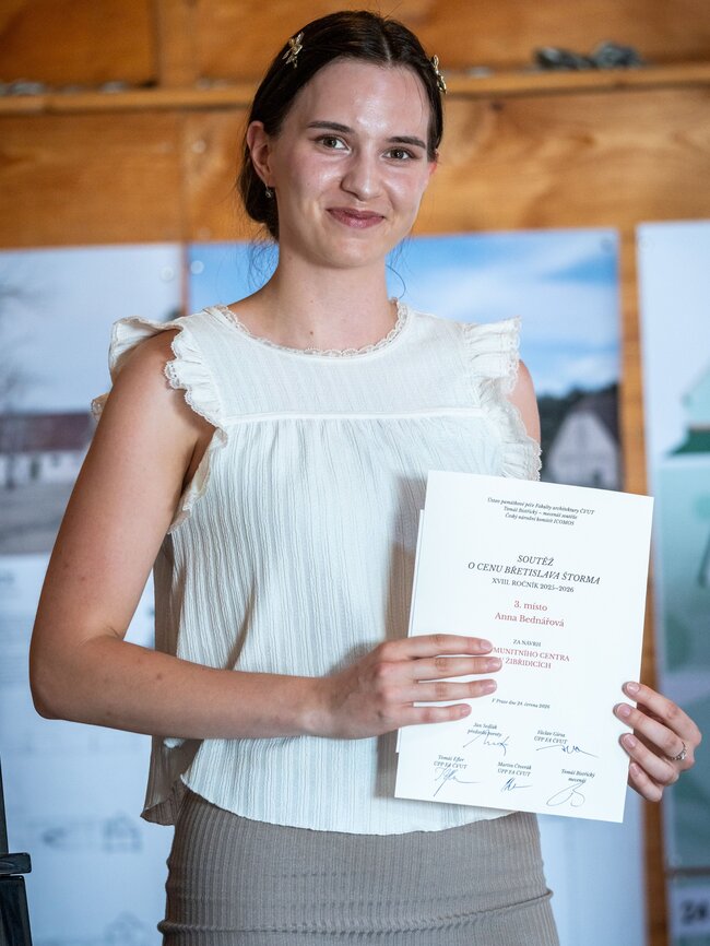 3. místo: Komunitní centrum v Žibřidicích  – Anna Bednářová, Ateliérová práce, Atelier Čtverák - Tomsa, LS 2026 | © Fakulta architektury ČVUT - Ryszawy