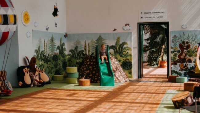 Centrální část oranžerie, expozice Krteček | © Archiv Zámku Dobříš