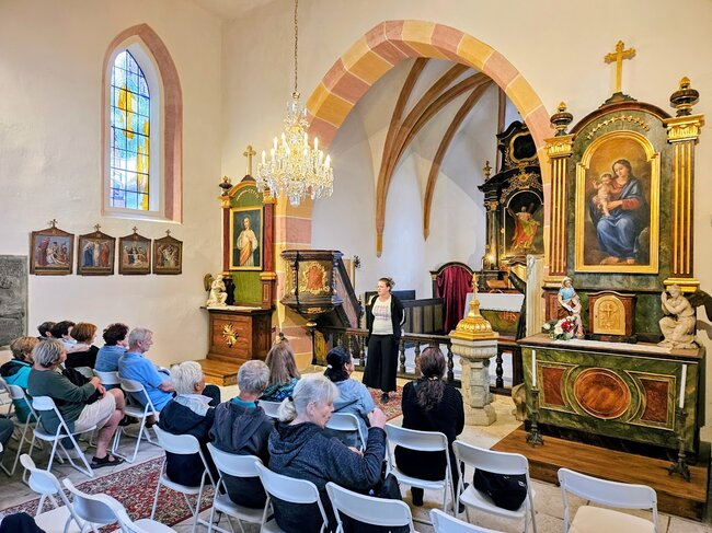 Nelahozeves, kostel sv. Ondřeje – komentovaná prohlídka k obnově kostela pro Klub kulturních seniorů | © Archiv Kateřiny Pávkové