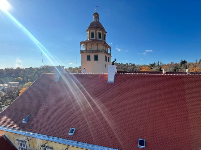Nové střechy rozsvítily moravskokrumlovský zámek. | © H&B delta, s. r. o.