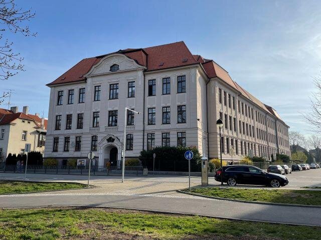 Základní škola v Dukelské ulici v Českých Budějovicích