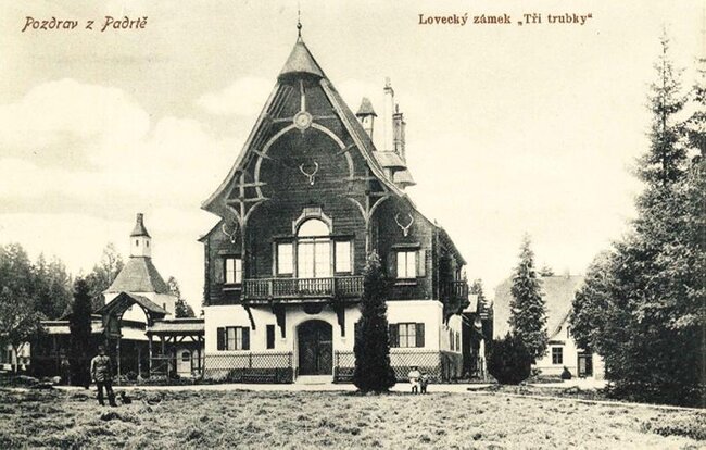 Historický snímek zámečku