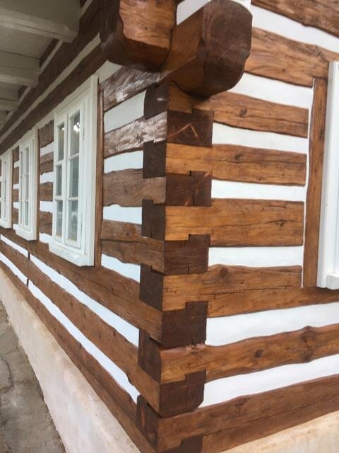 Detail takzvaného rybinového spoje