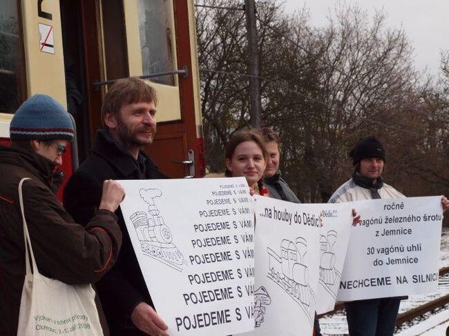 Akce za zachování spojů do Jemnice. 