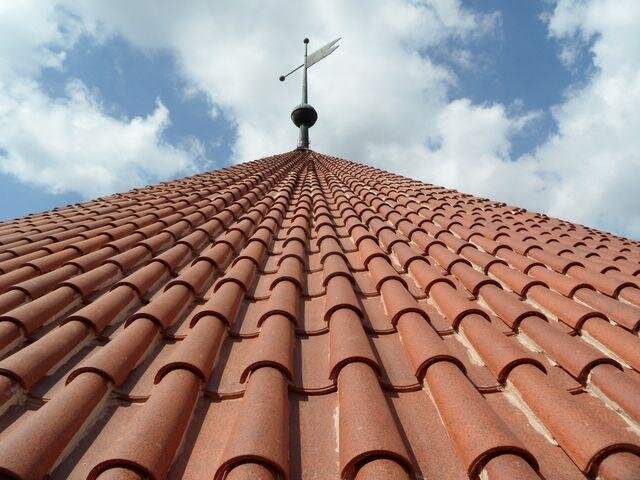 Detailní pohled na prejzovou krytinu