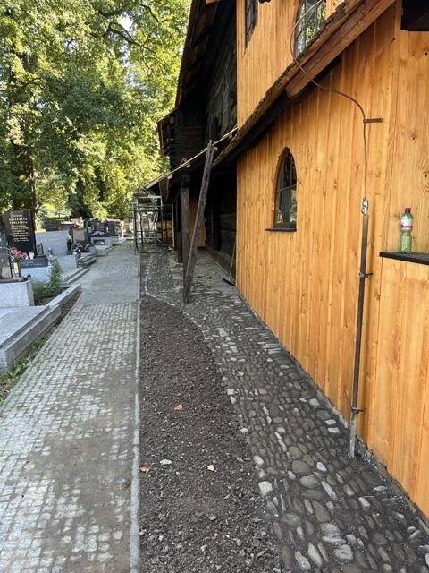 Obnovená dřevěná stěna