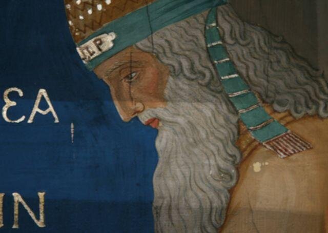 Velekněz, detail