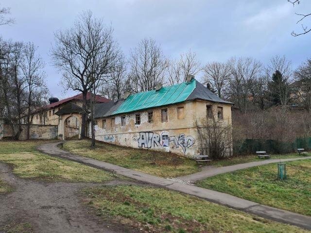 Neutěšený stav domku zahradníka v roce 2021