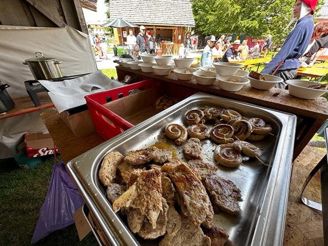Setkání lidí na food festivalu
