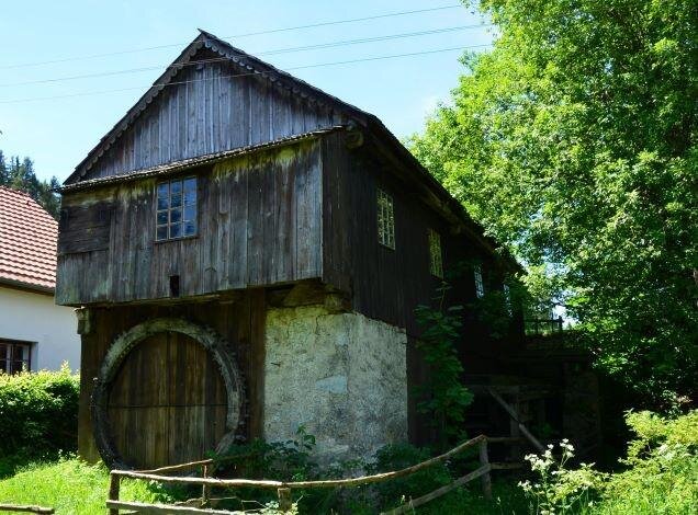Vodní pila v Peníkově