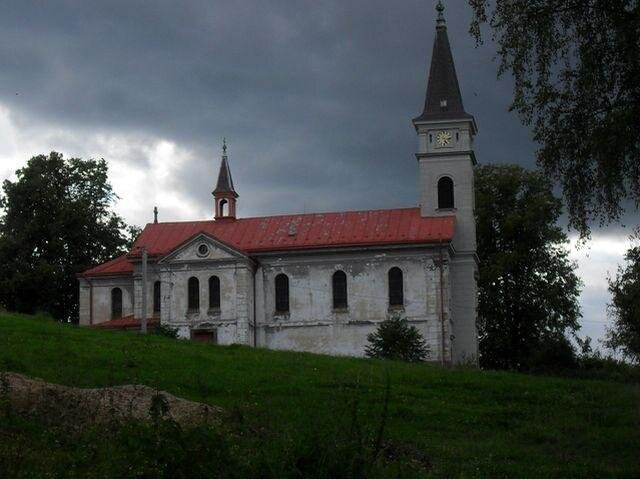 Kostel Navštívení Panny Marie byl postaven v letech 1886–1887. Jedná se o slohově čistou neorenesanční stavbu s půdorysem řeckého kříže.