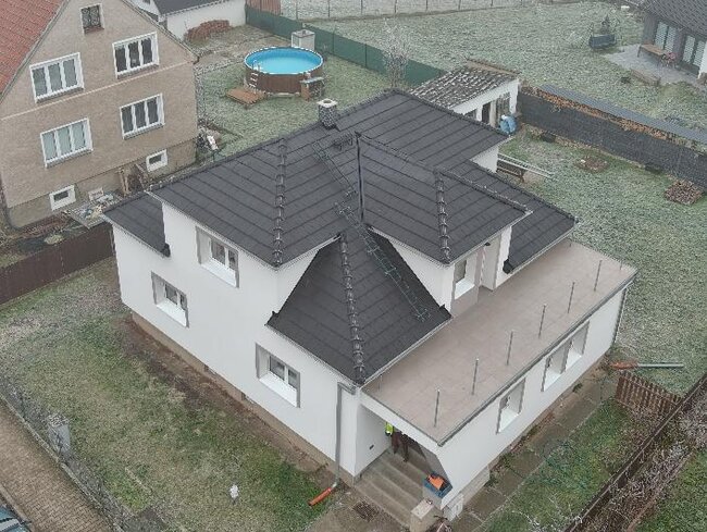 Sami pokrývači vybrali za zdařilou realizaci střechy rodinný dům v Záhořanech a oceněn byl Martin Andráš.