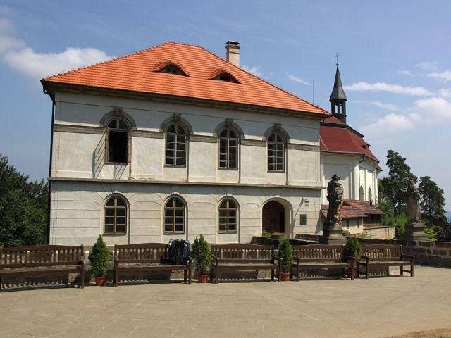 Hrad získal i modernější poplachový zabezpečovací systém.