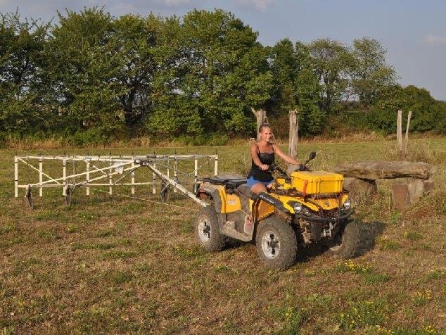 Archeogeofyzika je vědní disciplína, která umožňuje odkrývat archeologické objekty bez použití rýče.