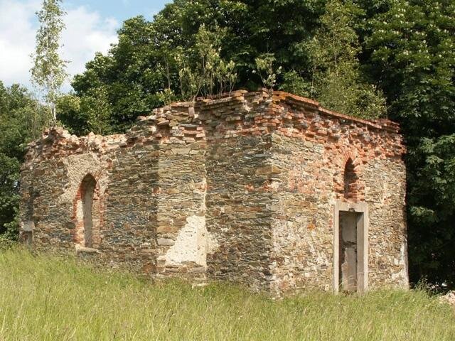 Kaple sv. Jana Nepomuckého před obnovou