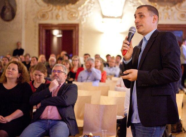 Jiří Kučera představil projekt Zachraň dům v obci Rudnik.