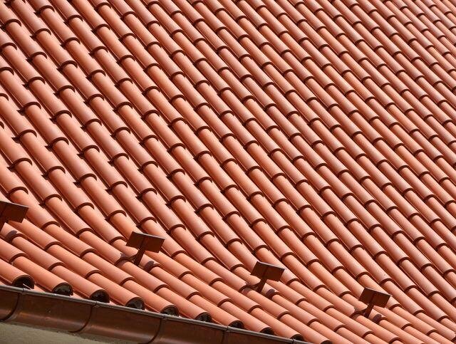 Detail Prejzů na nové střeše Solnice