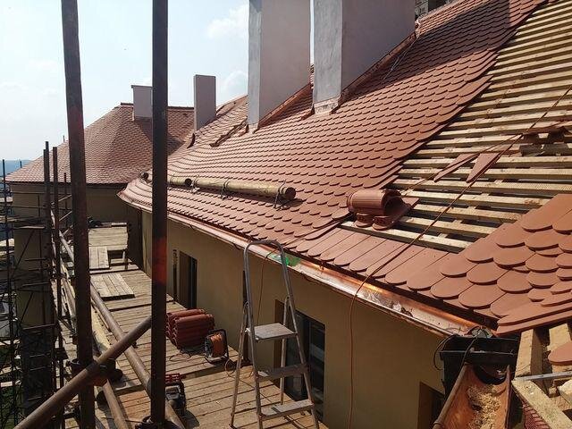 Na střechu empírového objektu byly vybrány Bobrovky Tondach.