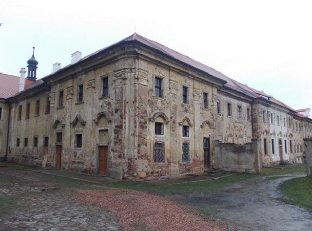 Aktuální stav fasád konventu kláštera