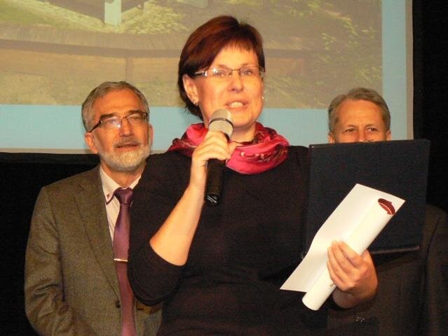 Hlavní cenu za Památku roku 2013, kterou se stal kostel sv. Kateřiny ve Štramberku, si přišla převzít Dagmar Jiskrová, projektová manažerka Biskupství ostravsko–opavského.
