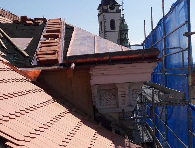 Detail již položených Bobrovek Tondach