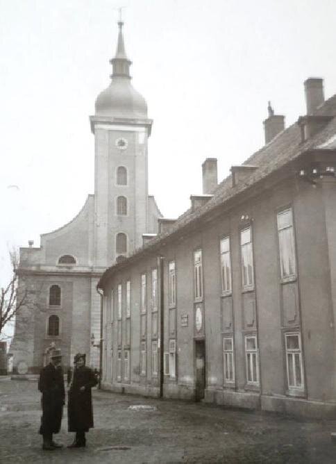 Budova zemského soudu na dobové fotografii