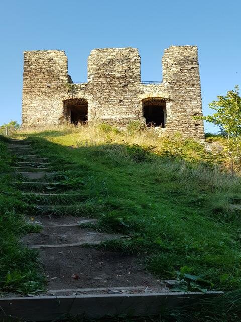 Pohled na donjon od východního paláce