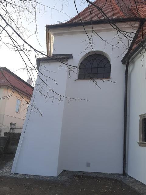 Detail opravené fasády