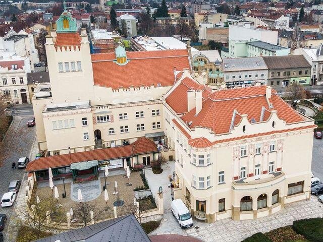 Ke stěžejním dílům architekta Jana Kotěry patří Národní dům v Prostějově.