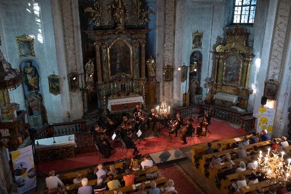 Maďarsko-slovenský orchestr Beliczay zahraje 19. července v Otovicích.