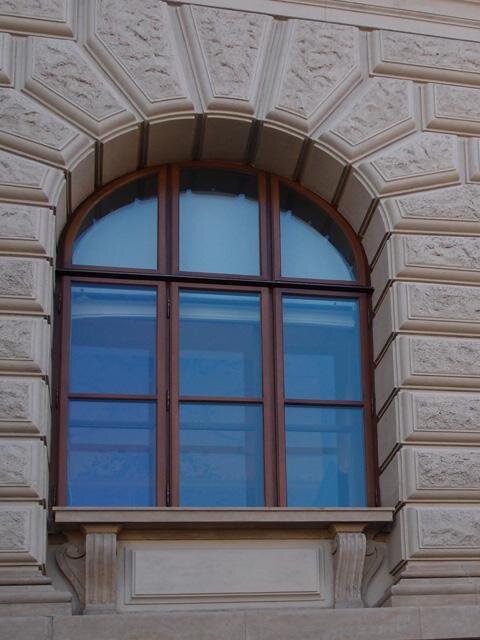 Veškeré povrchové úpravy byly prováděny přímo restaurátory nebo pod jejich vedením.