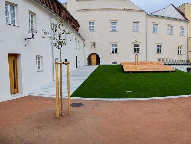 Dvůr Staré radnice po dokončení